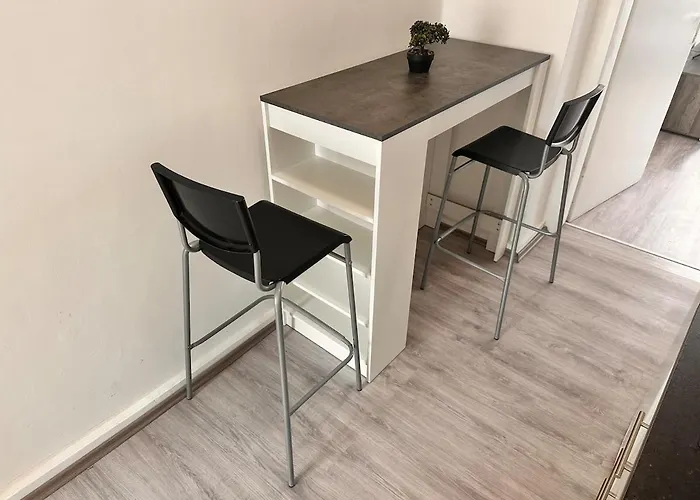 Spacious Netflix For Up To 4 People With Massage Shower فيينا