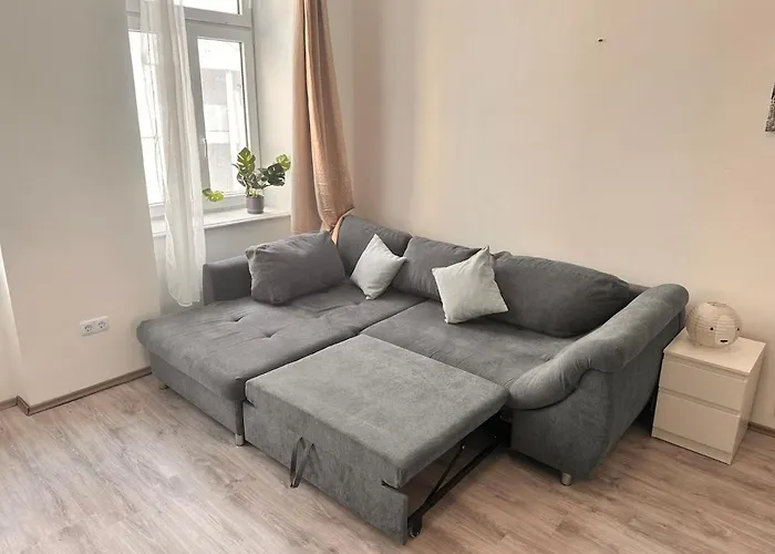 Spacious Netflix For Up To 4 People With Massage Shower شقة *